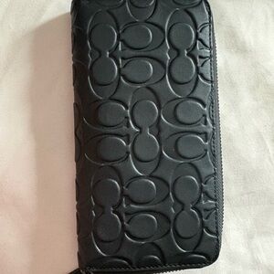 Coach QB/Black Accordion Signature Embossed Wallet - Black
